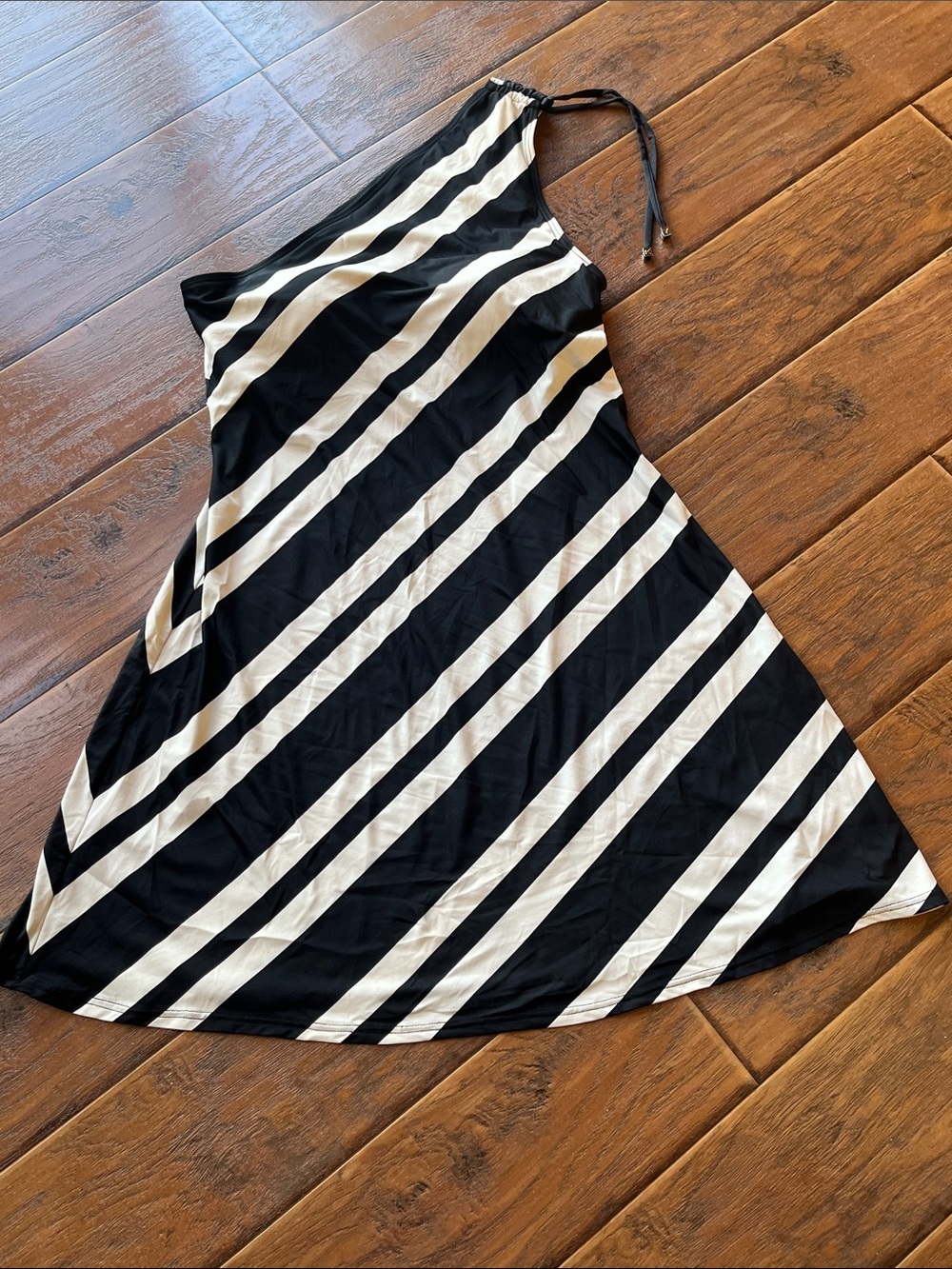 DKNY Black and White Diagonal Stripe Women’s Dress - Size Large
